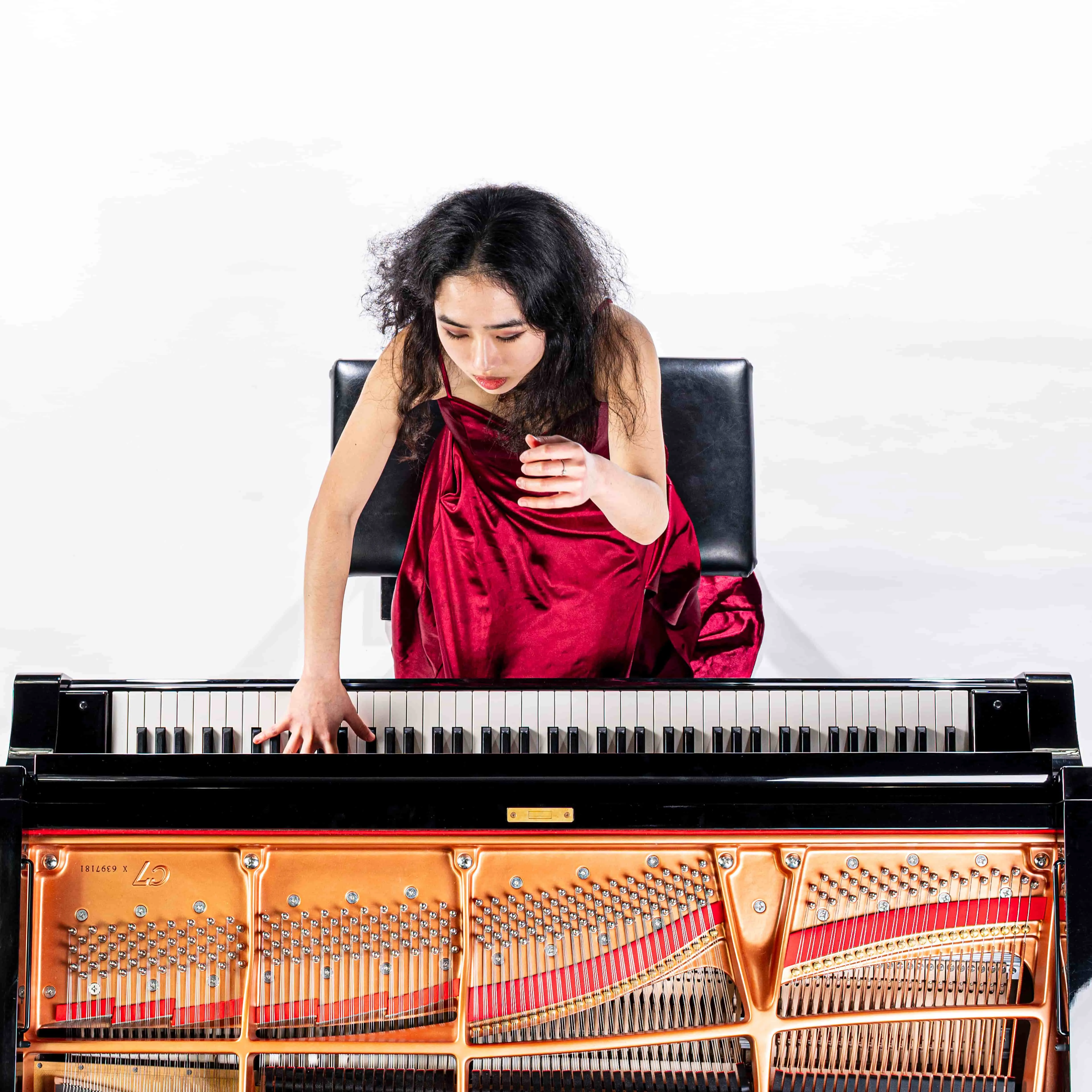 Minyi Zhang Headshot